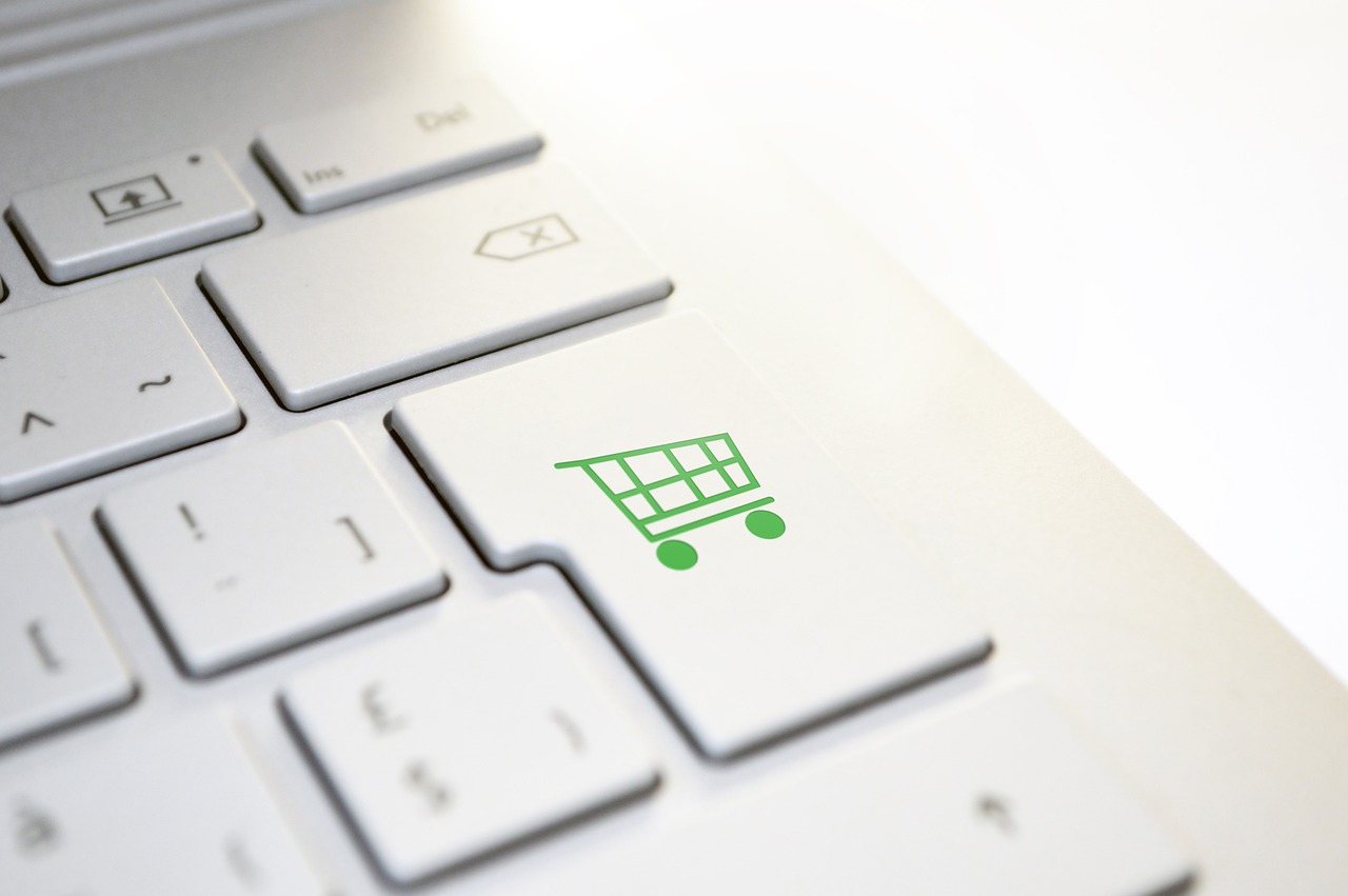 shopping cart icon on e-commerce platform